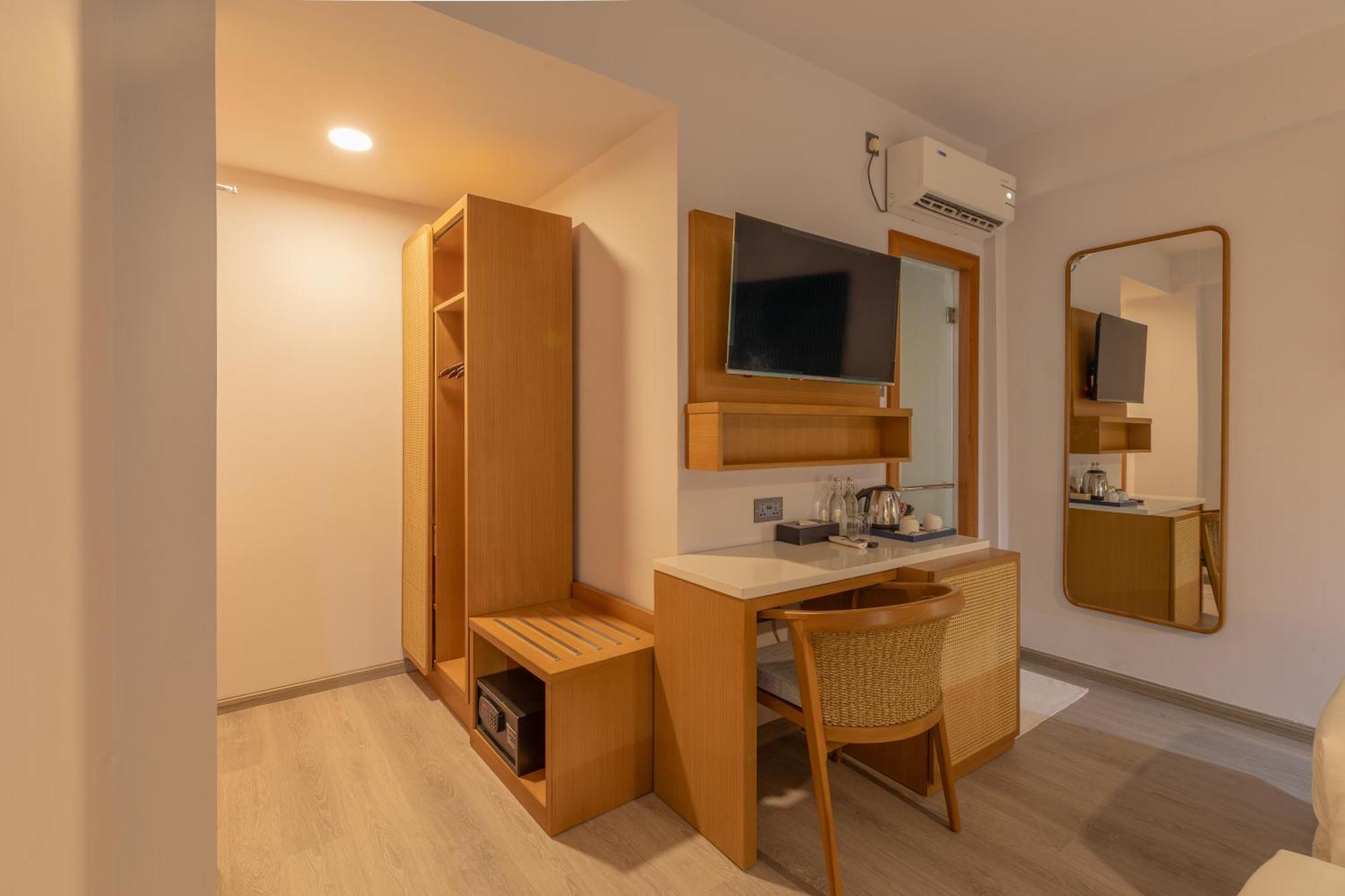 מאלה Umet Seaview Hotel With Free Airport Pick Up And Drop T&C Apply מראה חיצוני תמונה