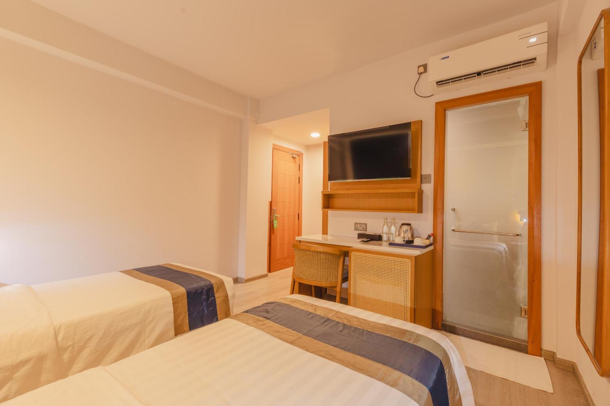 מאלה Umet Seaview Hotel With Free Airport Pick Up And Drop T&C Apply מראה חיצוני תמונה